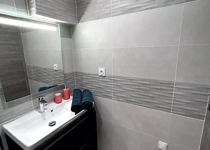 Magnifique, Grand Et Moderne T3, Piscine, Wifi, Clim, Vue Et Emplacement Superbes, Coudalere Apartamento