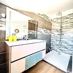 Magnifique, Grand Et Moderne T3, Piscine, Wifi, Clim, Vue Et Emplacement Superbes, Coudalere
